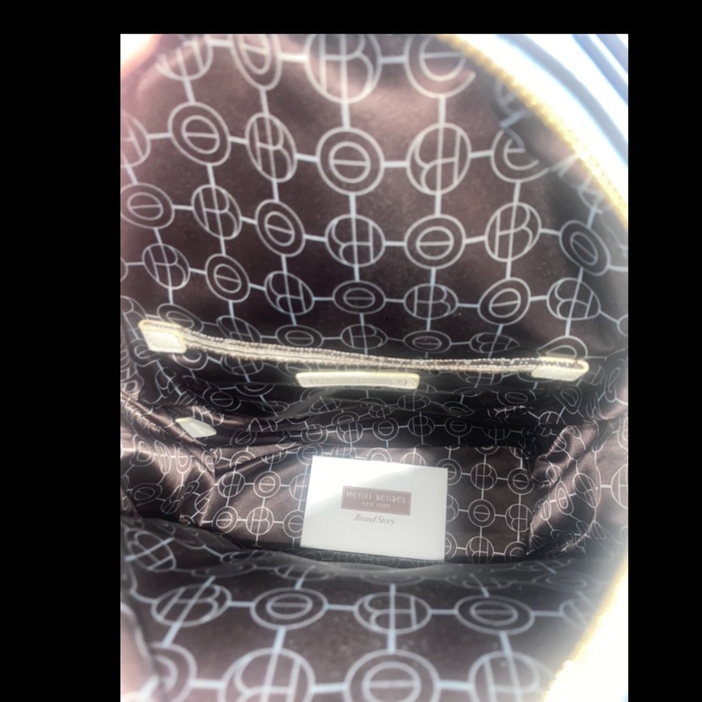 SOLD!! Henri Bendel West 57th Backpack *perfect condition* - Picture 4 of 5